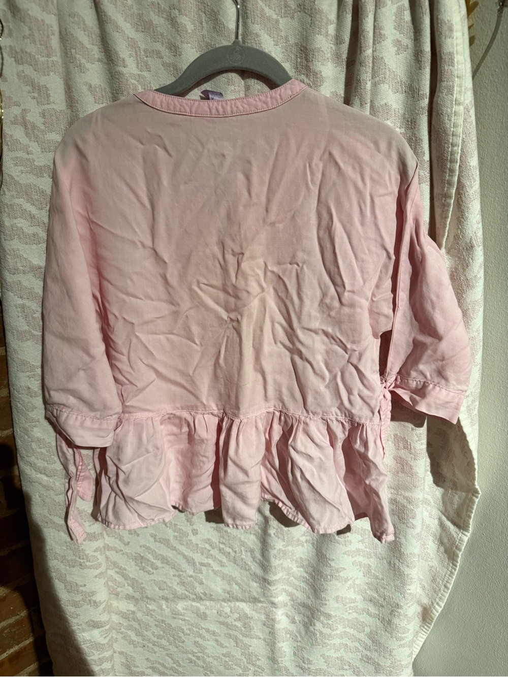 Light Pink Ruffle Hem Top - Picture 3 of 5